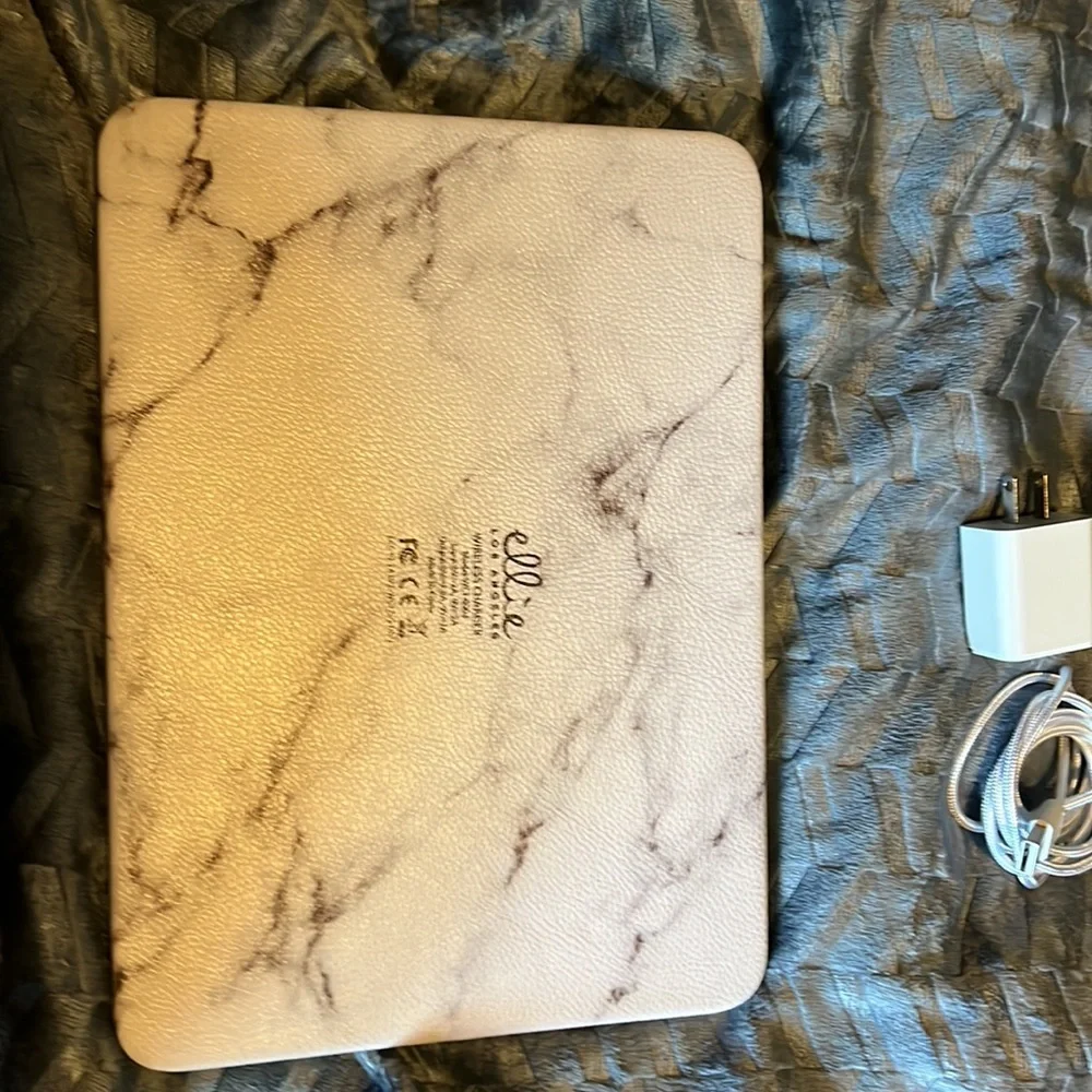 Ellie Los Angeles Wireless Charging Tray EUC